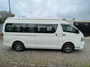 Toyota HiAce 2020 White
