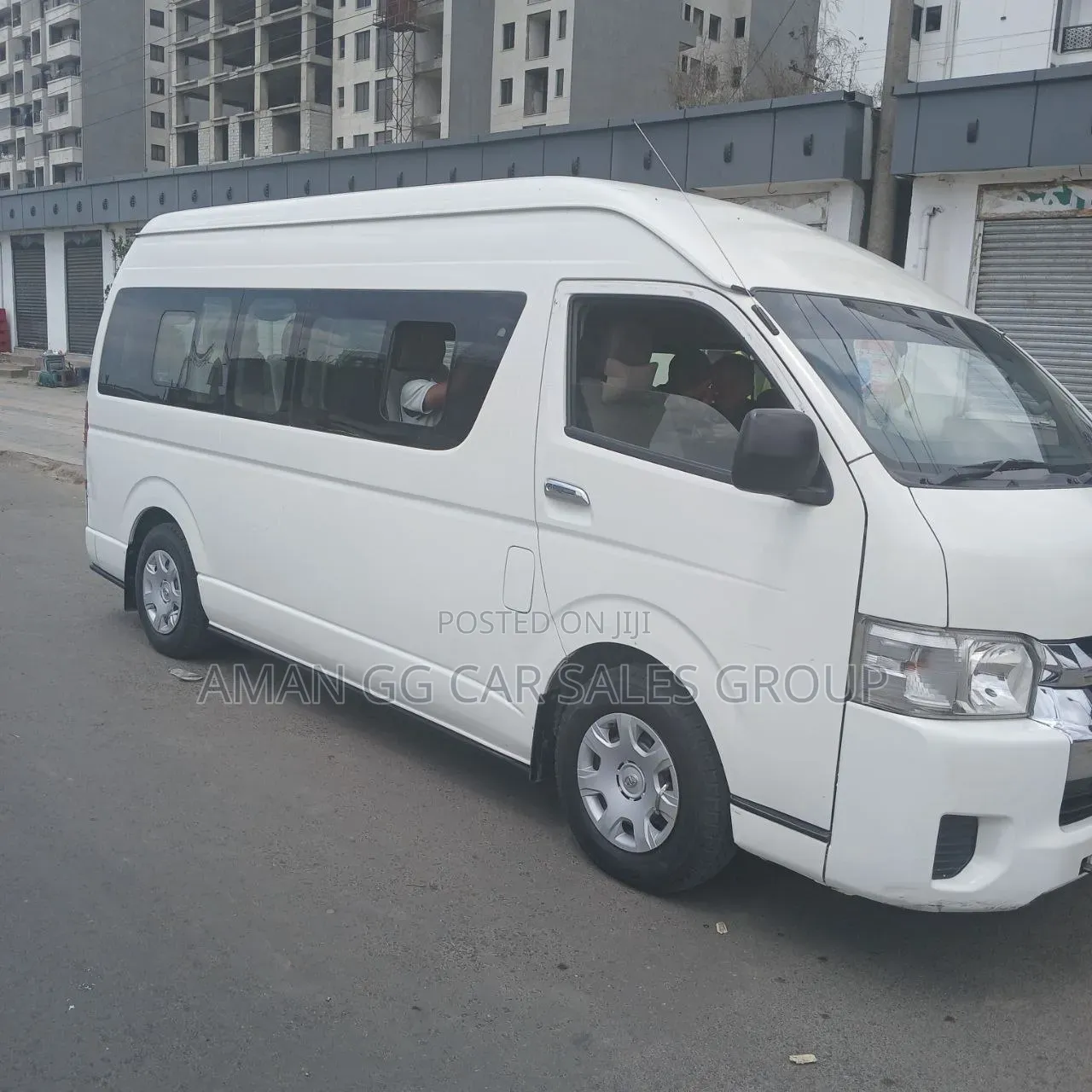 Toyota HiAce 2017 White