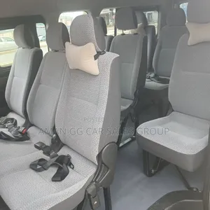 Toyota HiAce 2017 White