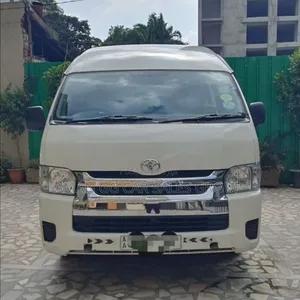 Toyota HiAce 2018 White