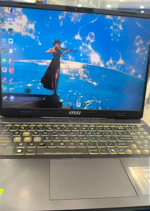 New Laptop MSI Vector 16 HX AI A2XWIG 16GB Intel Core Ultra 9 SSD 1T