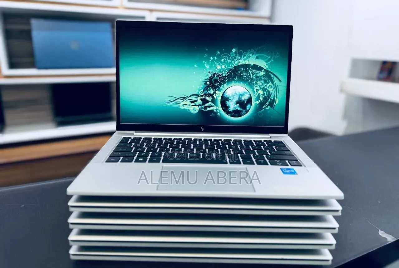 New Laptop HP EliteBook 830 G8 16GB Intel Core i5 SSD 512GB
