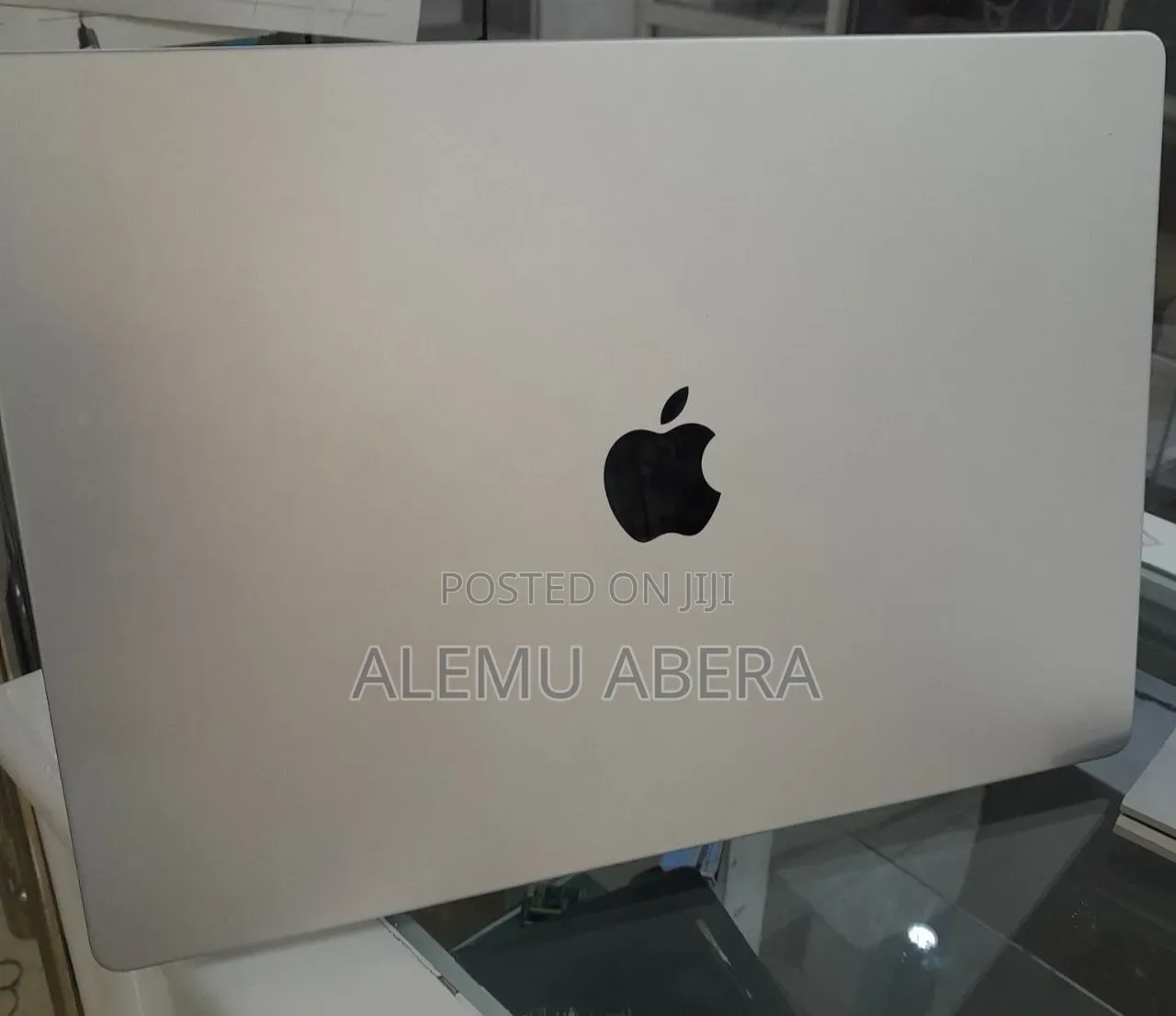 New Laptop Apple MacBook Pro M1 32GB Apple M1 Pro SSD 512GB