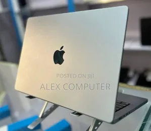 New Laptop Apple MacBook Pro M1 16GB Apple M1 Pro SSD 512GB