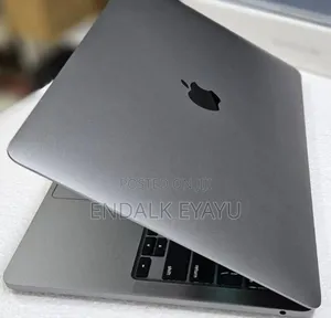 New Laptop Apple MacBook Pro 2022 M2 8GB Apple M2 SSD 256GB