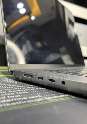 New Laptop Apple MacBook Pro M1 16GB Apple M1 Pro SSD 512GB