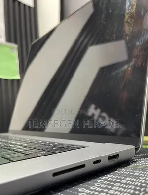 New Laptop Apple MacBook Pro M1 16GB Apple M1 Pro SSD 512GB