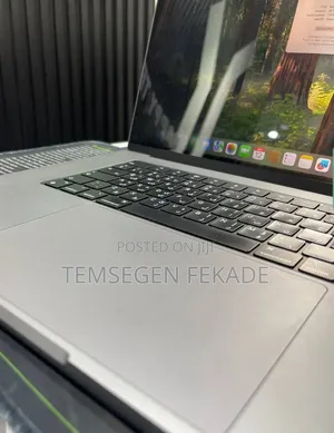New Laptop Apple MacBook Pro M1 16GB Apple M1 Pro SSD 512GB