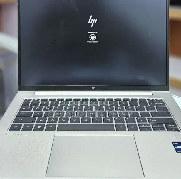 New Laptop HP EliteBook 840 G10 16GB Intel Core i5 SSD 512GB