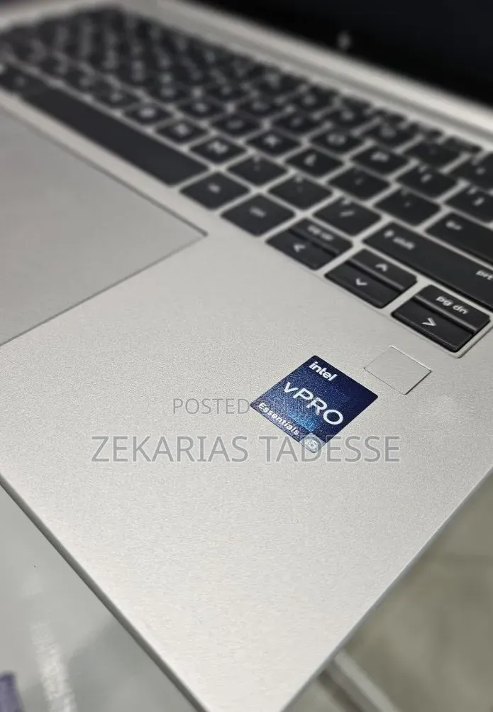 New Laptop HP EliteBook 840 G10 16GB Intel Core i5 SSD 512GB