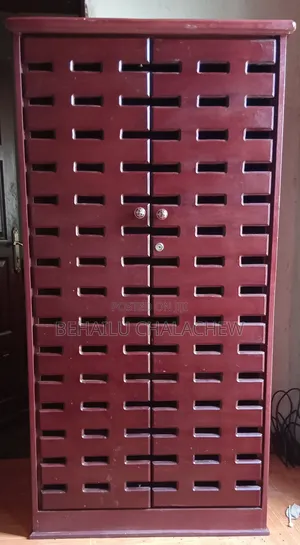 የጫማ (የመጽሃፍ) መደርደሪያ