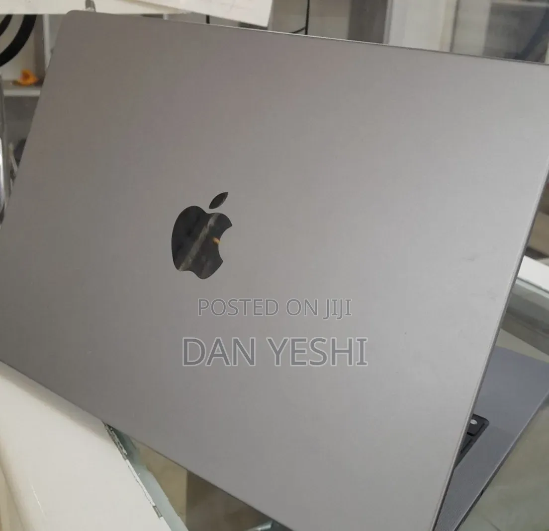 New Laptop Apple MacBook Pro 32GB Apple M1 Pro SSD 512GB