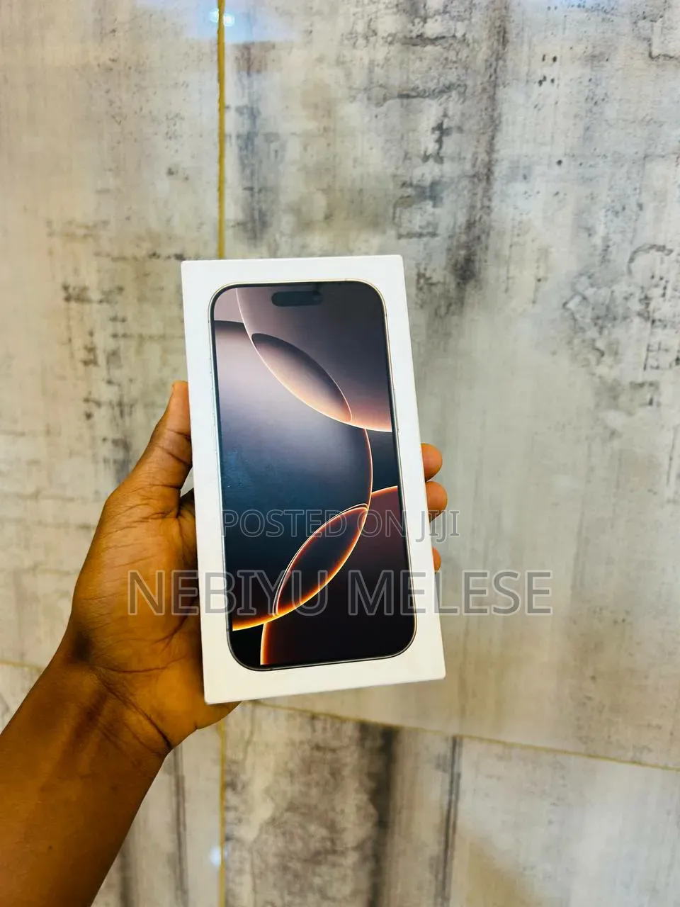 New Apple iPhone 16 Pro 128 GB Gold