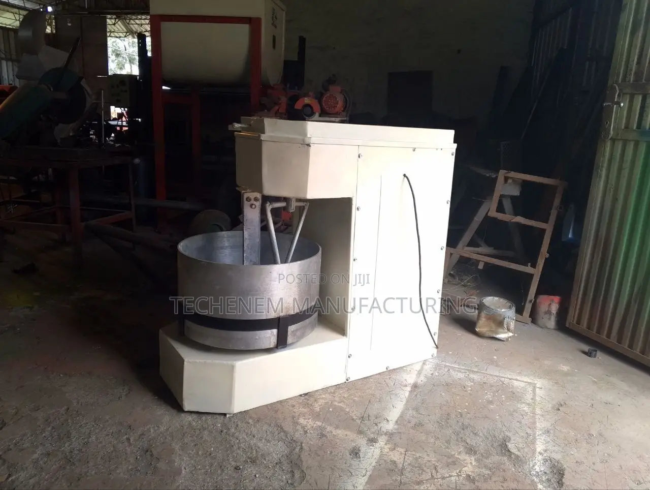Dough Mixer (ዳቦ ማቡኪያ ማሽን)