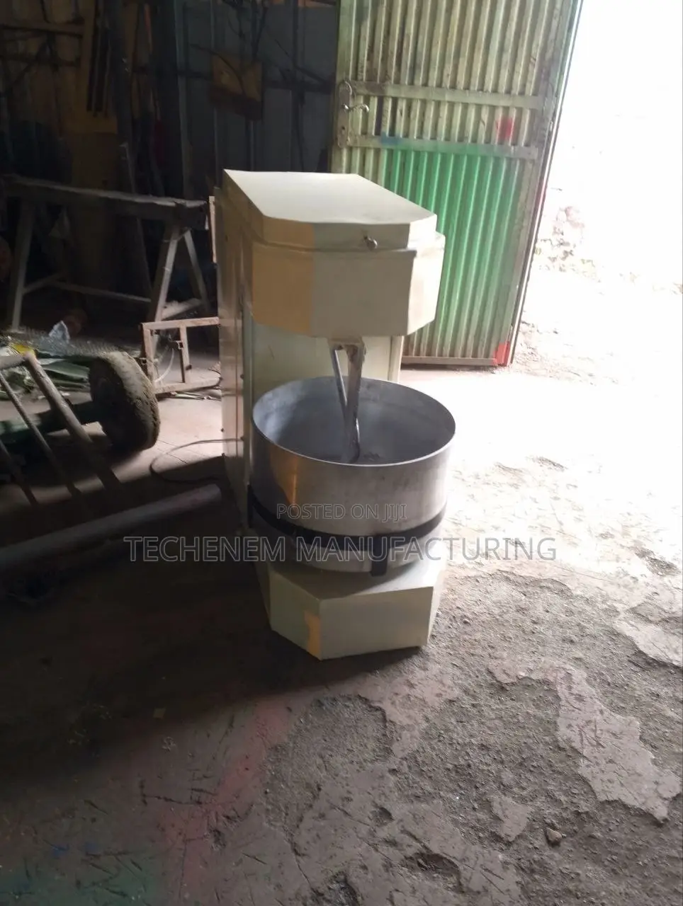 Dough Mixer (ዳቦ ማቡኪያ ማሽን)
