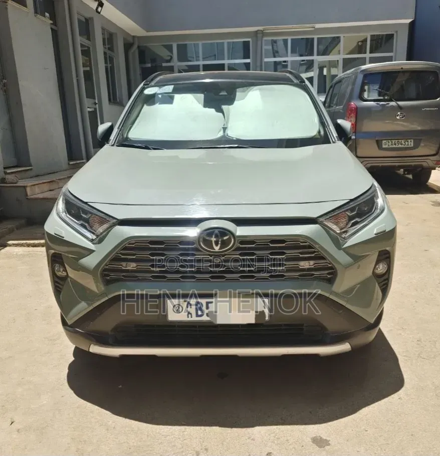 Toyota RAV4 2020 Green