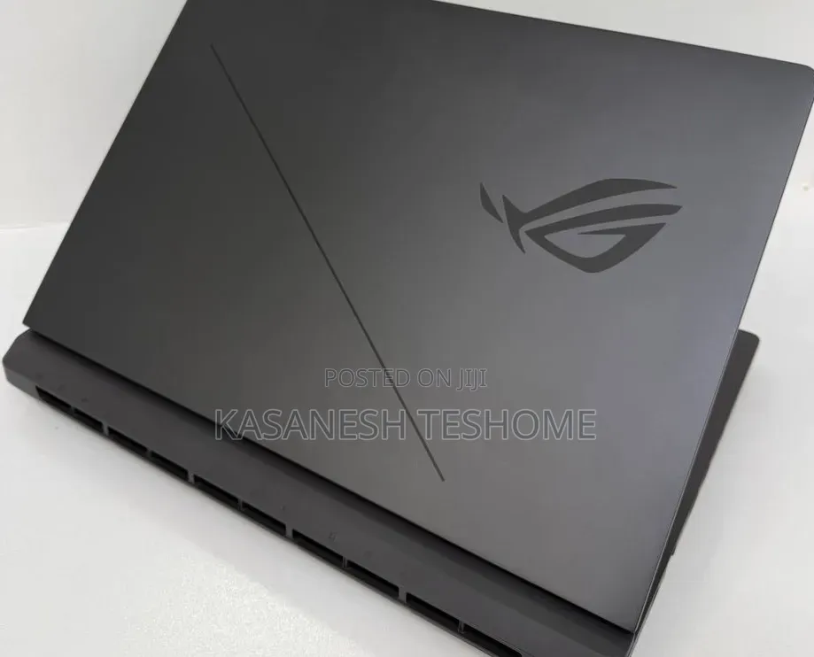 New Laptop Asus ROG Strix G15 8GB Intel Core i7 SSD 1T