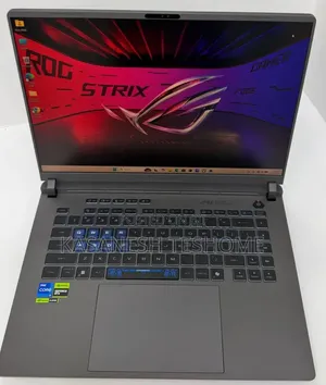 New Laptop Asus ROG Strix G15 8GB Intel Core i7 SSD 1T
