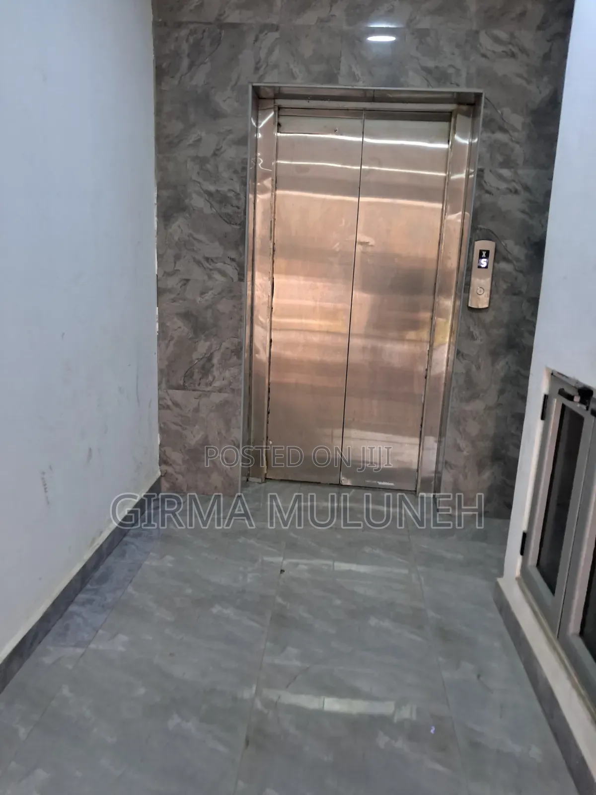 Furnished 4bdrm Apartment in አዲስ ህይወት ሆስፒታል አከባቢ, Bole for sale
