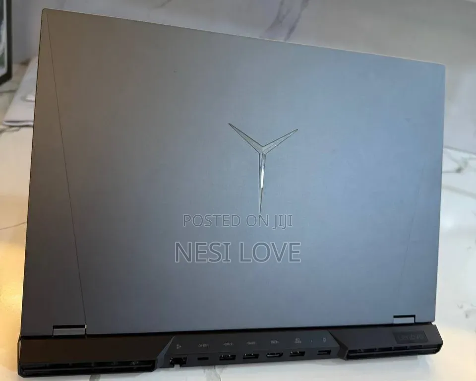 New Laptop Lenovo Legion 5 16GB AMD Ryzen 7 SSD 512GB