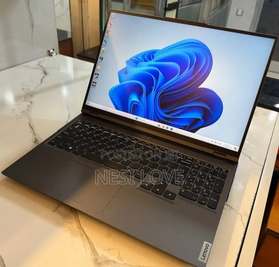 New Laptop Lenovo Legion 5 16GB AMD Ryzen 7 SSD 512GB