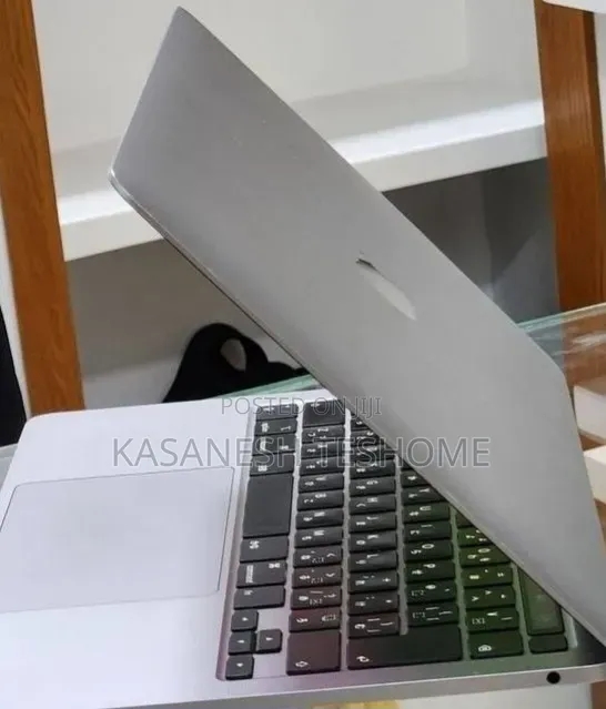 New Laptop Apple MacBook Air 2020 M1 8GB Intel Core i5 SSD 512GB