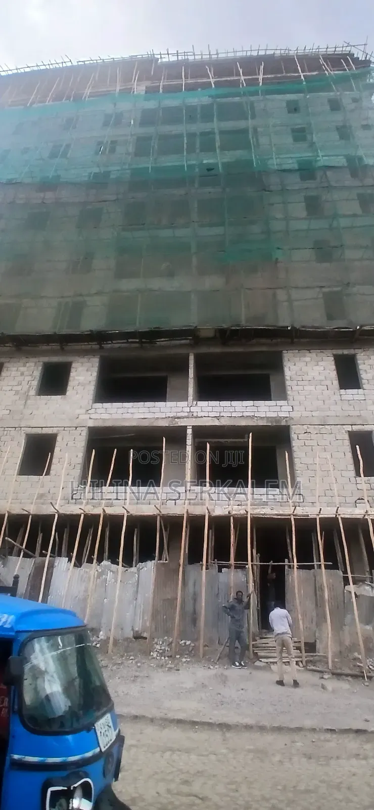 3bdrm Apartment in Emarosh, Nifas Silk-Lafto for sale