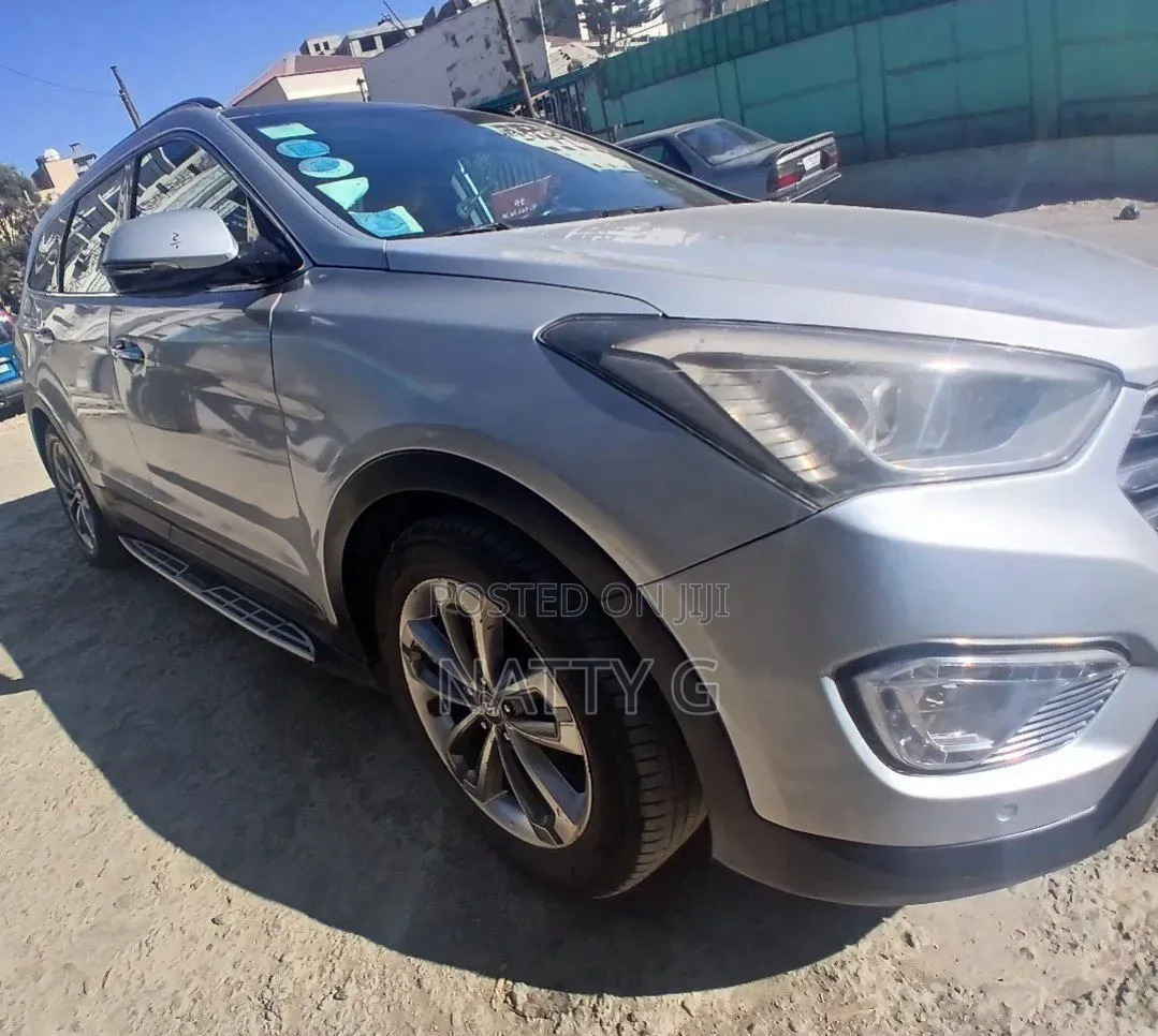 Hyundai Santa Fe 2016 Silver