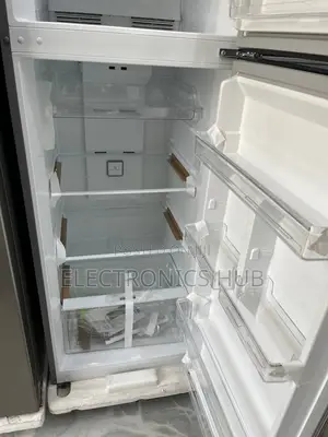 Midea Refrigerator 489