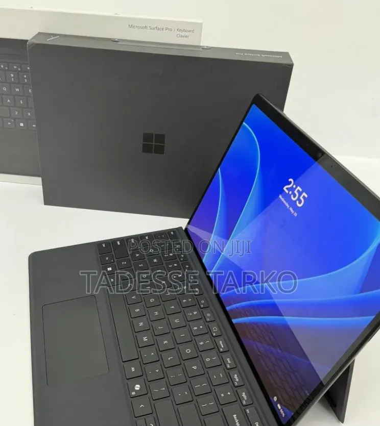 New Microsoft Surface Pro 11th Edition, a Copilot+ PC 16GB SSD 512GB