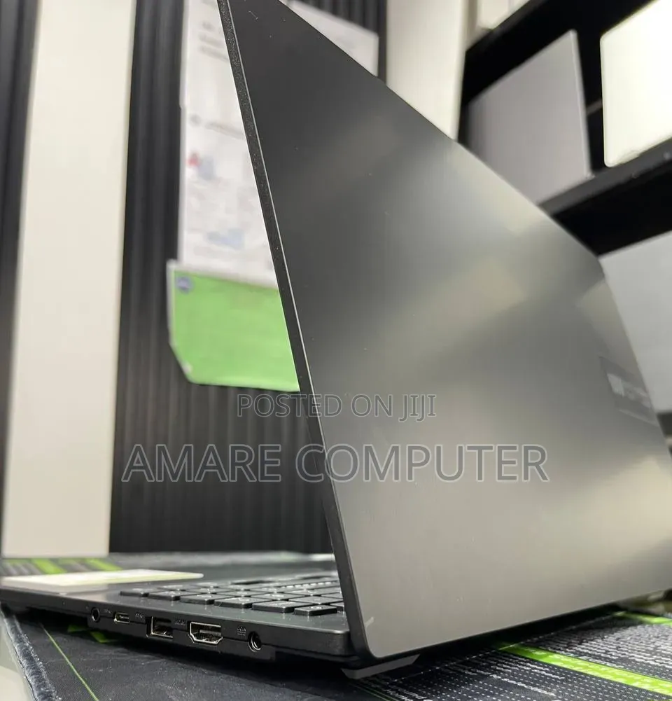 New Laptop Asus VivoBook 15 X505BA 16GB AMD Ryzen 5 SSD 512GB