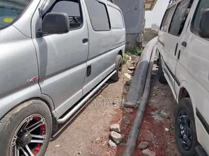 Toyota HiAce 2007 Grey