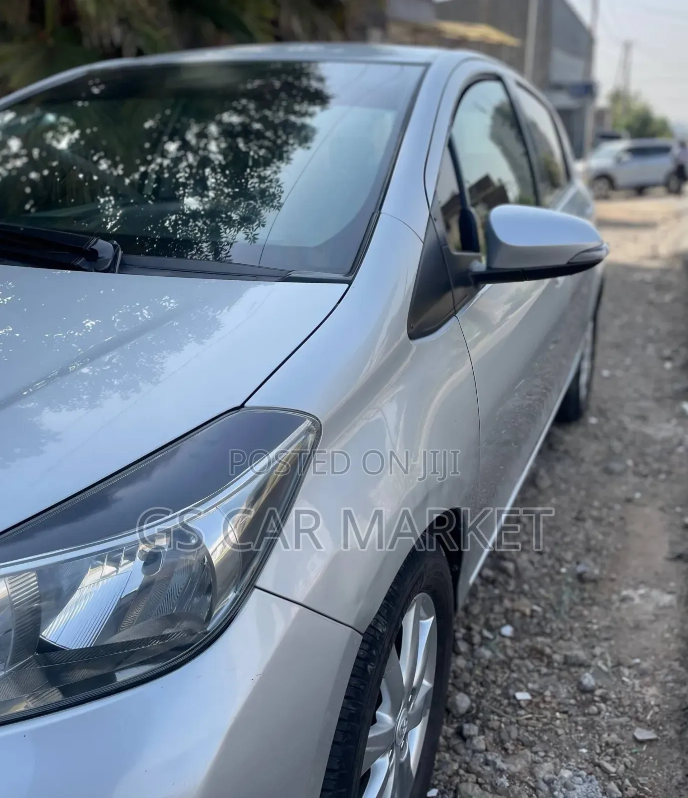 Toyota Yaris 2012 Silver