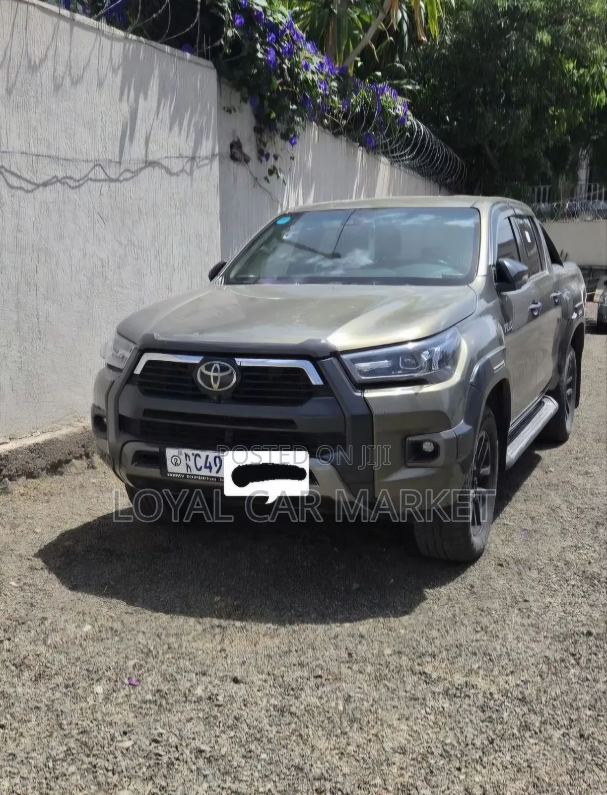 Toyota Hilux 2022 Ivory