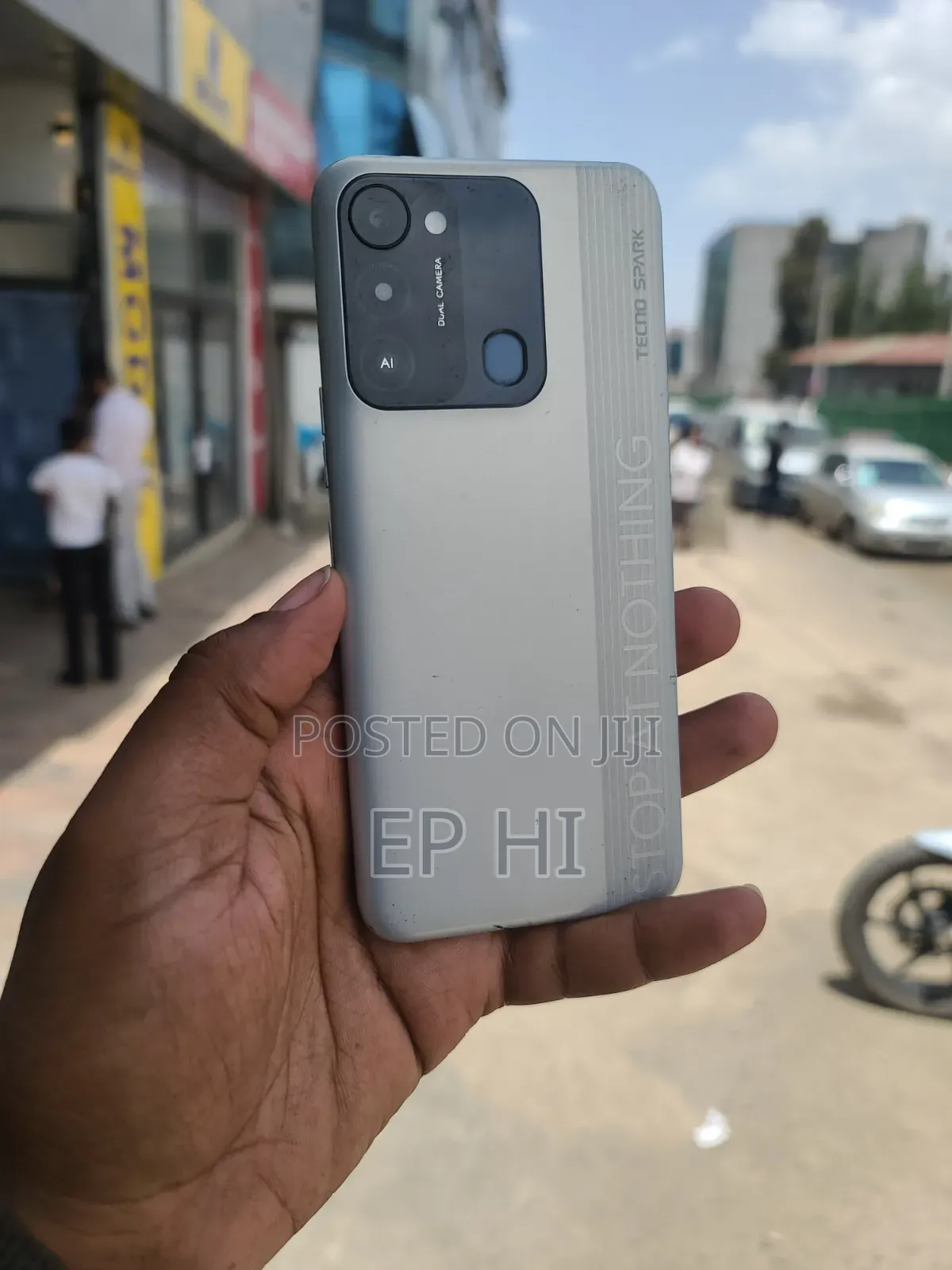 Tecno Spark 8C 64 GB Silver