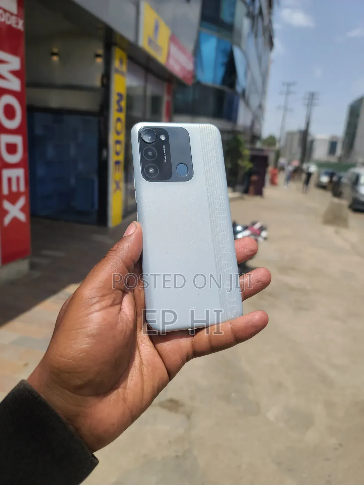 Tecno Spark 8C 64 GB Silver