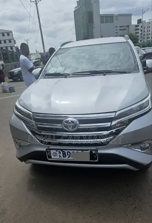 Toyota Rush 2021 Silver