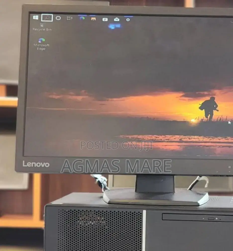 New Desktop Computer Lenovo ideacentre AIO 330 8GB Intel Core i5 HDD 1T