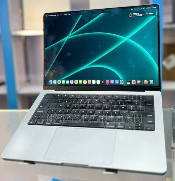 New Laptop Apple MacBook Pro M1 16GB Intel Core i7 SSD 512GB