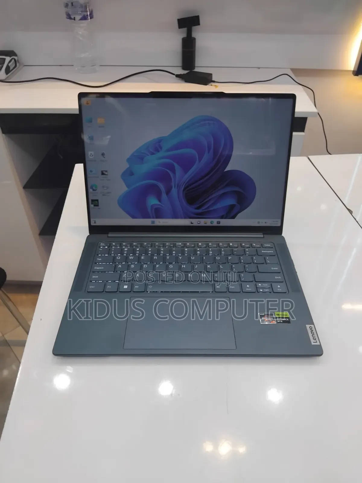 New Laptop Lenovo Yoga 2 16GB AMD Ryzen 7 SSD 512GB