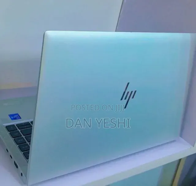 New Laptop HP EliteBook 840 G8 16GB Intel Core i5 SSD 512GB