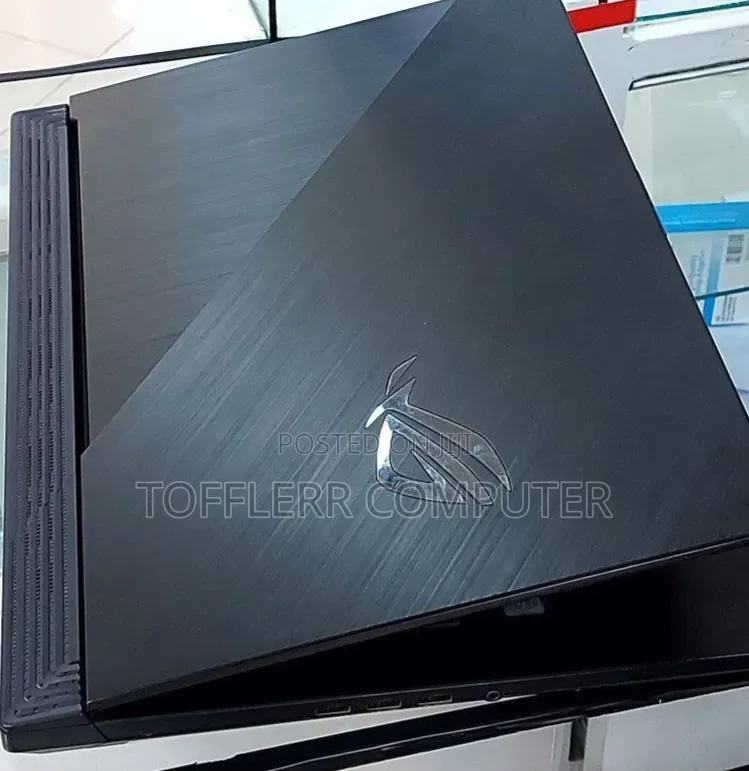New Laptop Asus ROG Strix G15 16GB Intel Core i7 SSD 1T