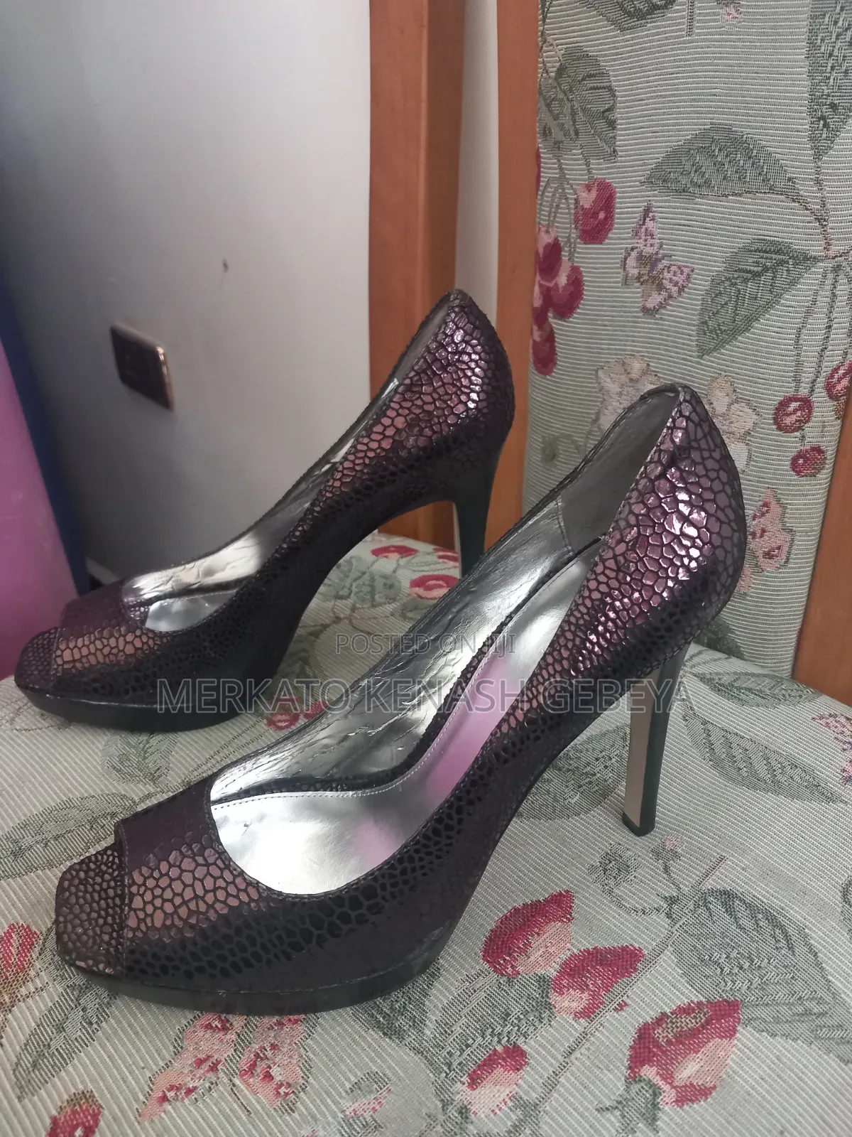 Luxury on a Budget: ኦሪጅናል Calvin Klein ተረከዝ ጫማ(Heels)!