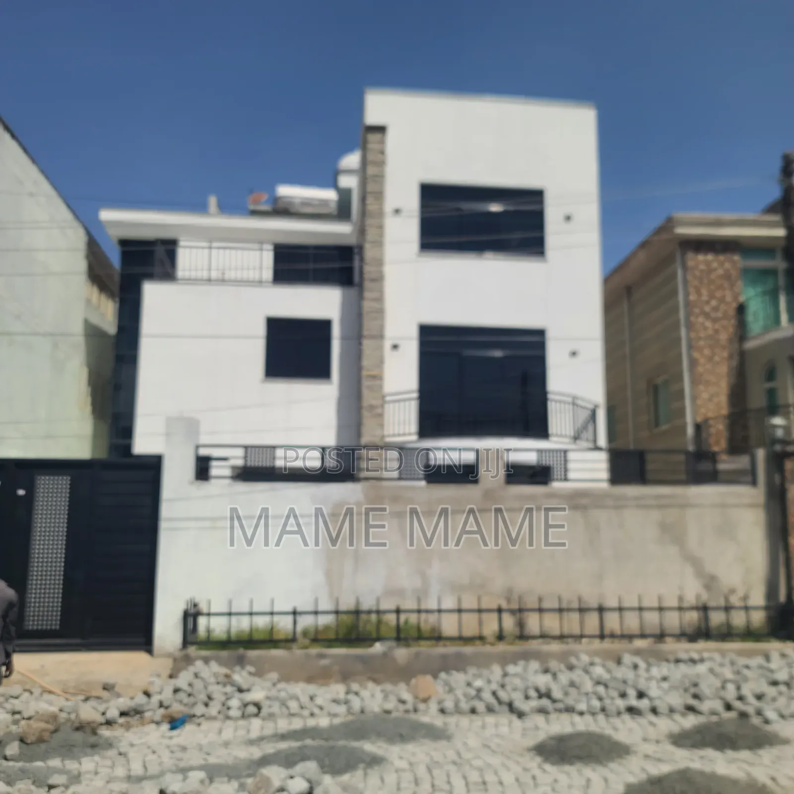 8bdrm House in Addis Abeba, Bole for rent