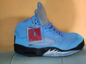 Nike Air Jordan 5 Retro "University Blue"