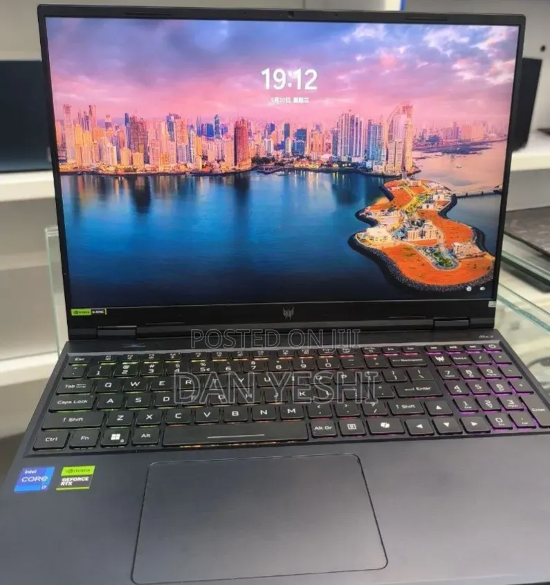 New Laptop MSI Vector 16 HX AI A2XWIG 16GB Intel Core Ultra 9 SSD 1T