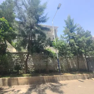 9bdrm House in Addis Abeba, Bole for sale