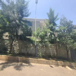 9bdrm House in Addis Abeba, Bole for sale