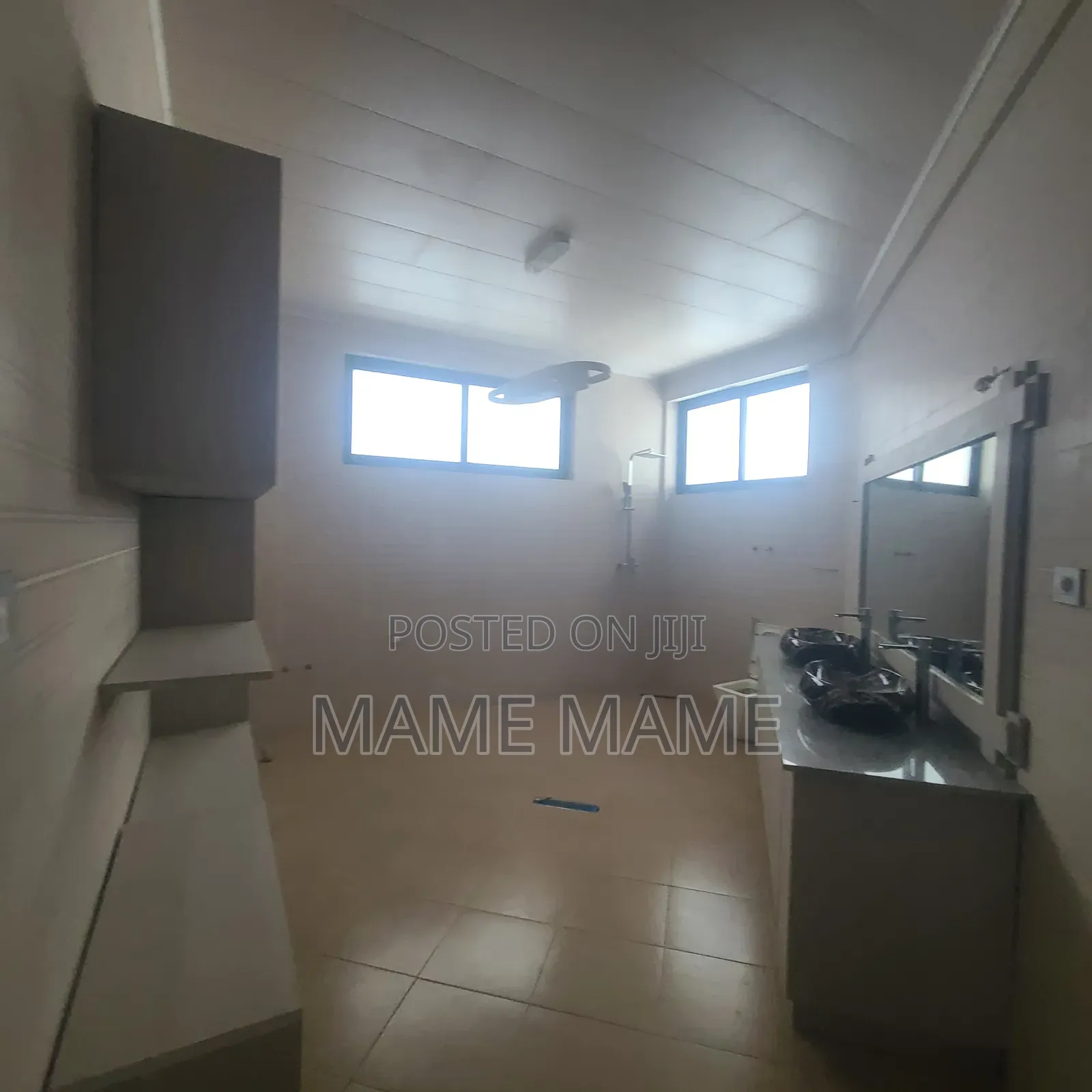 9bdrm House in Addis Abeba, Bole for sale