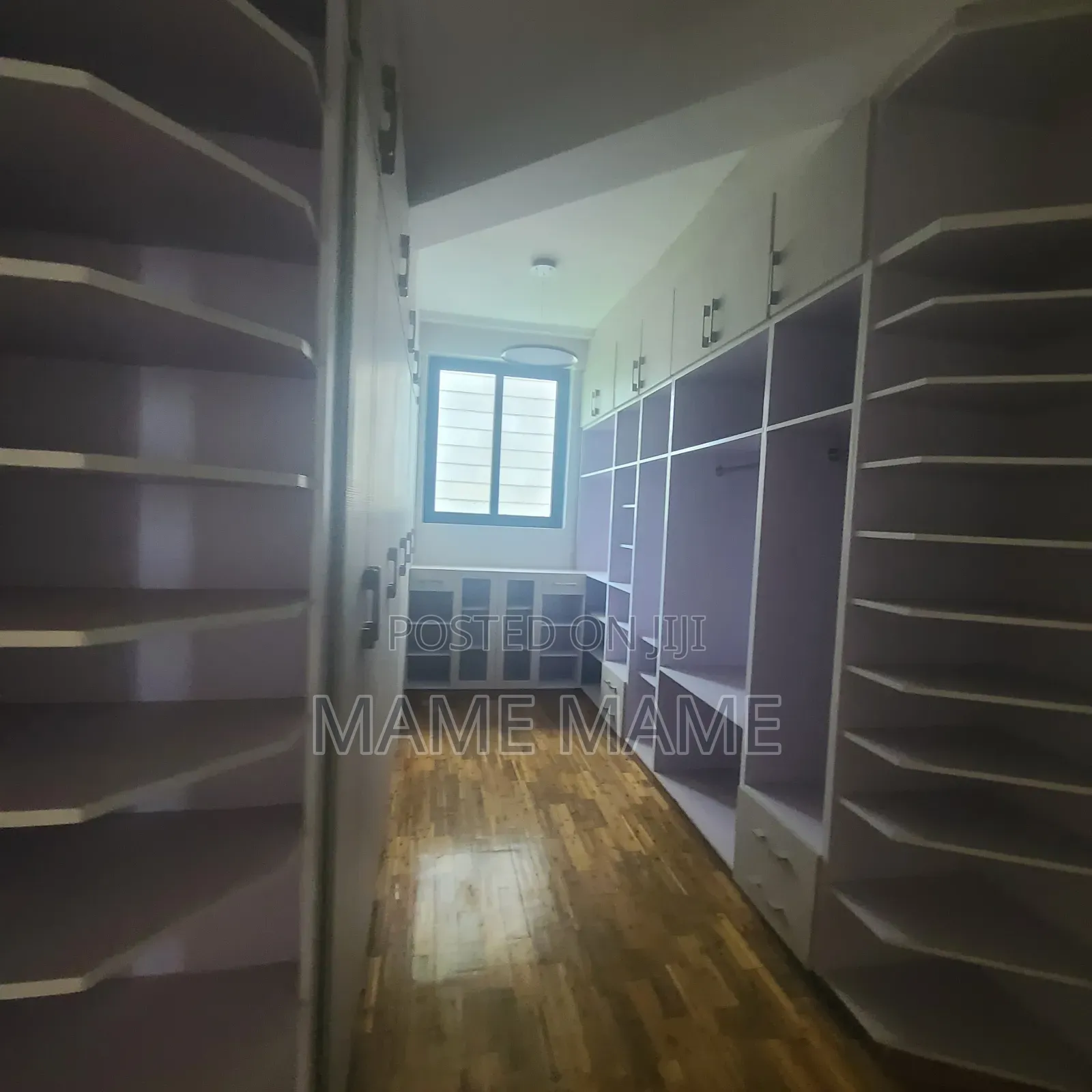 9bdrm House in Addis Abeba, Bole for sale